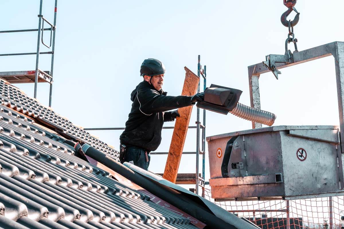 2026-03-18-Marco Lempertz Bedachungen 2. Produktionstag Fotos-149